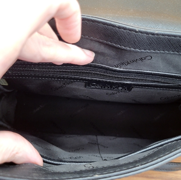 Calvin Klein Two Tone Black & Gray Women's Shoulder Or Crossover Bag, EUC - Picture 5 of 5